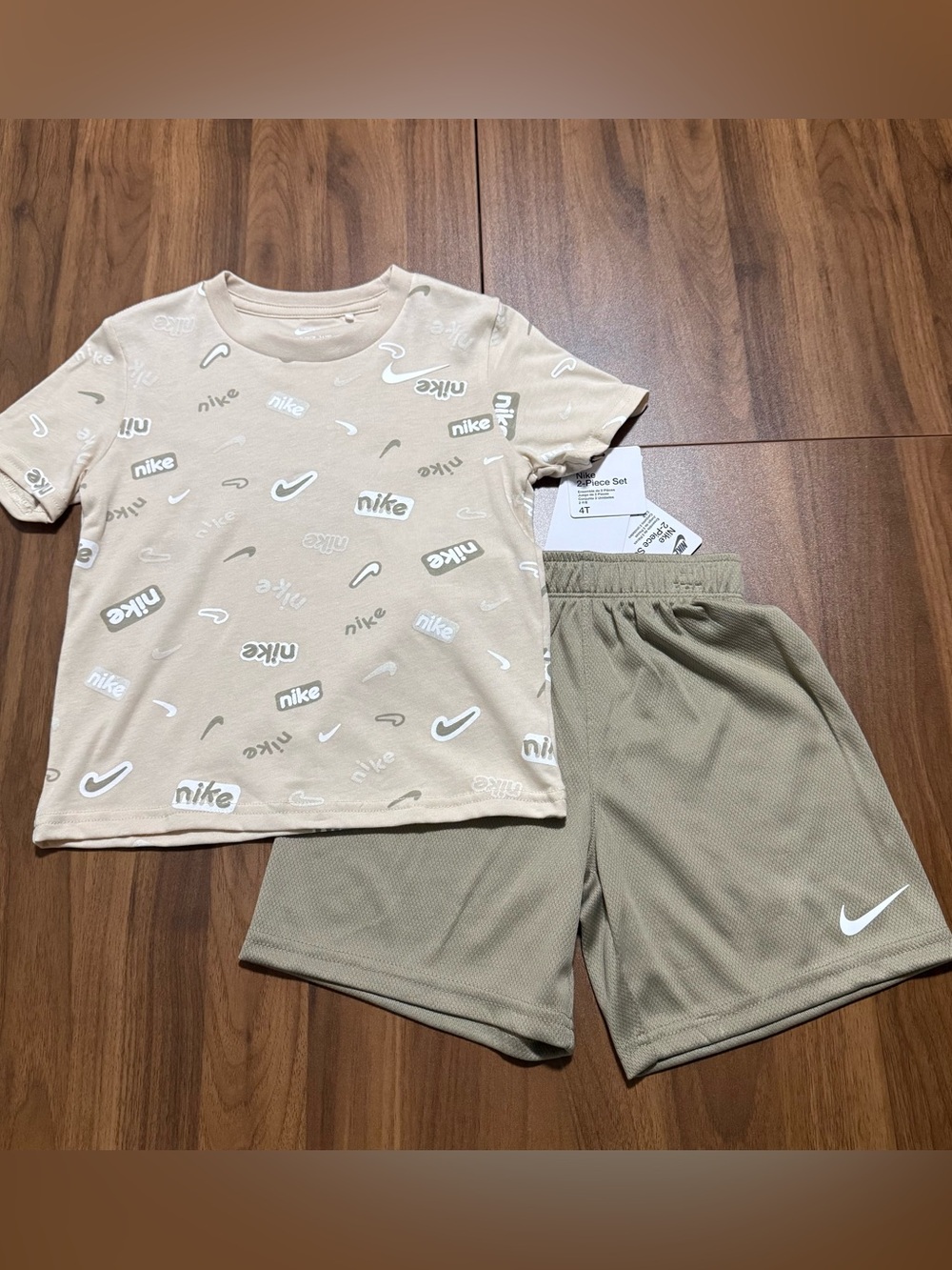 Nike 2 Piece T-shirt and Shorts Set Boys Size 4T Toddler Outfit New